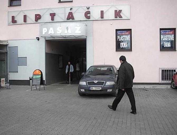a.jpg a.jpg