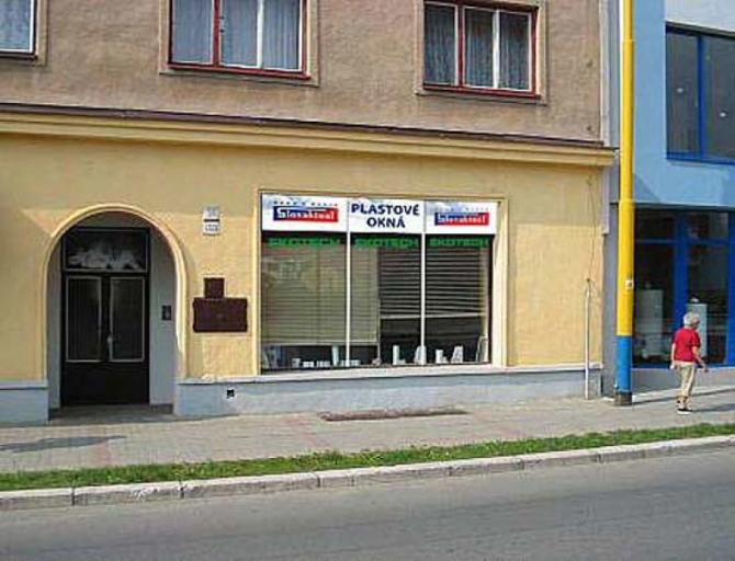 a.jpg a.jpg