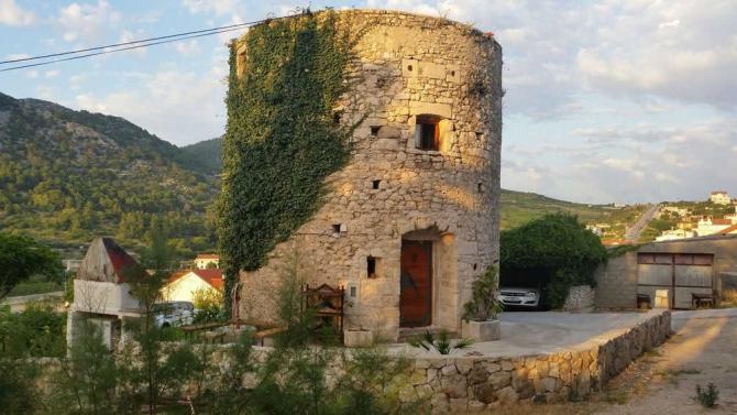 250 ročný mlyn premenený na luxusné obydlie
