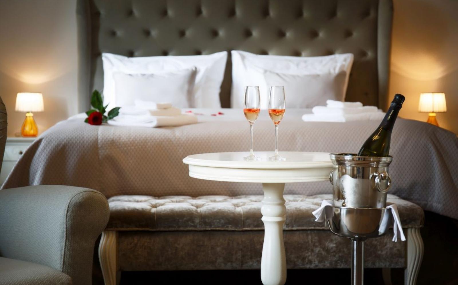 Luxusná hotelová posteľ a matrac