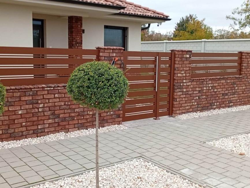 Prečo je Amsterdam Mínus hitom tejto sezóny?