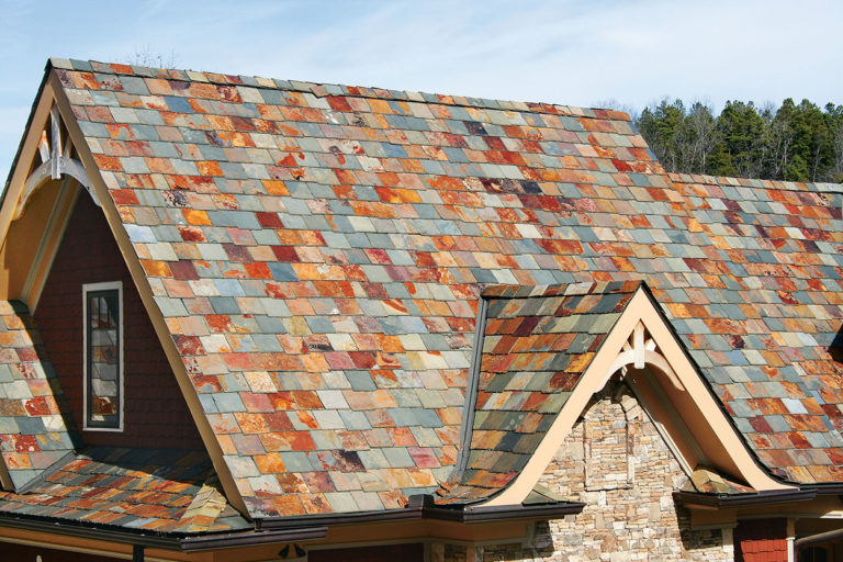 Prírodná bridlica je jedným z najlepších materiálov na zastrešenie